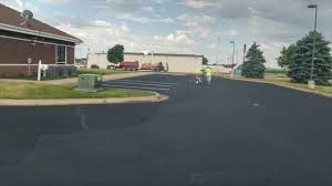 Reliable Dubuque, IA Driveway Paving  Solutions